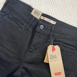 Levi’s | 710 Super Skinny | Black Jeans